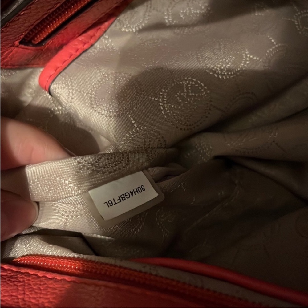 Michael Kors Bedford Red Leather Tote Bag NWOT - Picture 2 of 3